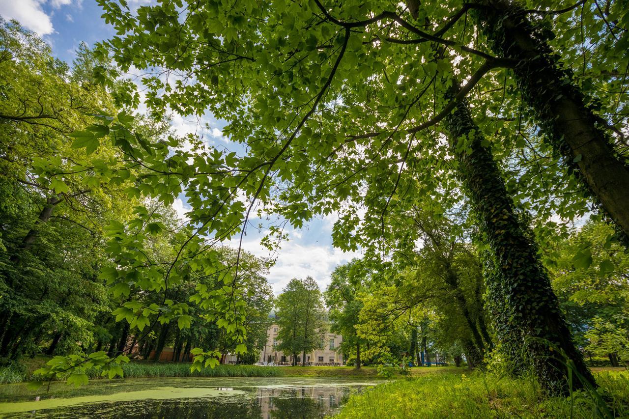 Palac Pakoslaw Pakoslaw  Exteriér fotografie